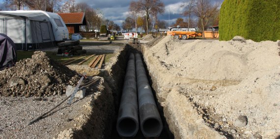 Regenwasserrohre verlegen, © Chiemsee Camping Rödlgries